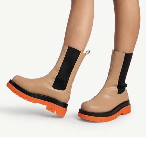 Shoes - Picture 2 of 6